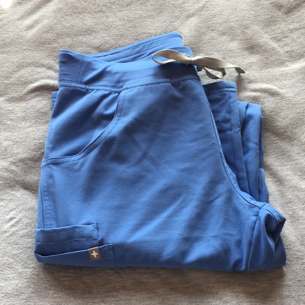 WearFigs Kade Scrubs Size Small Tall